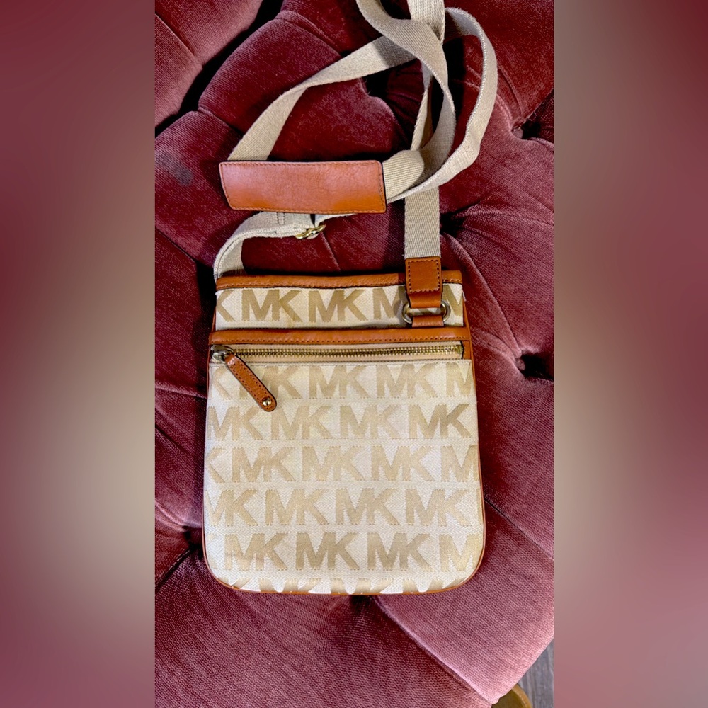 Michael Kors Crossbody